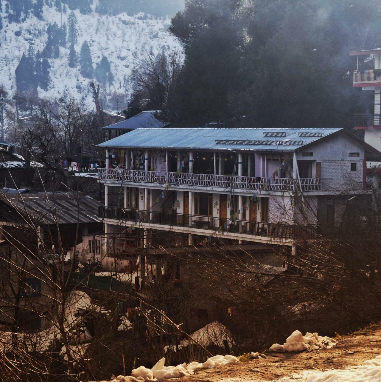 Bros Hostel Manali מראה חיצוני תמונה