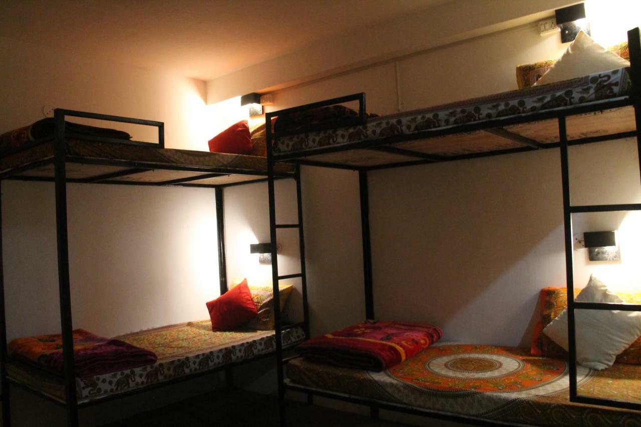 Bros Hostel Manali מראה חיצוני תמונה